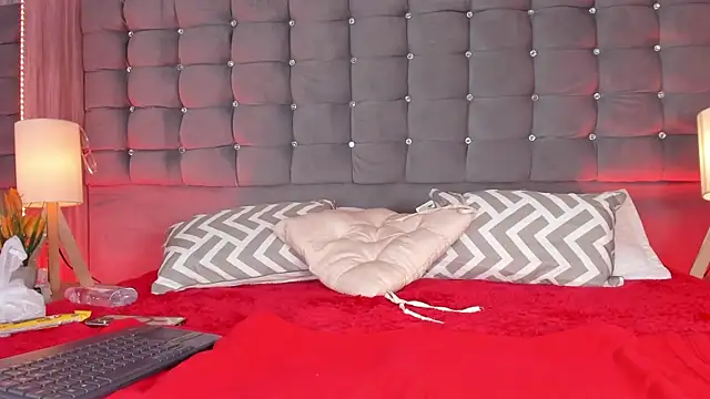 Poacahontasfg online show from November 8, 2025, 4:01 am