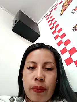 Snapshot of _andrea30 chatting on December 20, 2024, 9:28 pm andrea30 online show from December 20, 2024, 9:28 pm
