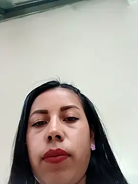 Snapshot of _andrea30 chatting on February 5, 2025, 11:55 am andrea30 online show from February 5, 2025, 11:55 am