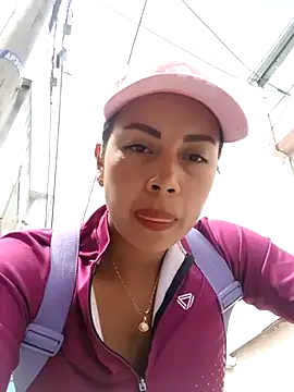 Snapshot of _andrea30 chatting on February 25, 2025, 3:27 pm andrea30 online show from February 25, 2025, 3:27 pm