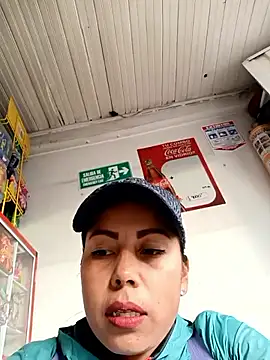 Snapshot of _andrea30 chatting on September 11, 2025, 11:21 am andrea30 online show from September 11, 2025, 11:21 am