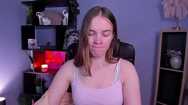 Snapshot of kenzie_x chatting on December 9, 2024, 11:04 am kenzie x online show from December 9, 2024, 11:04 am