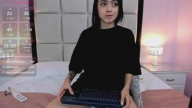 HannaClarrk  online show from February 26, 2025, 5:53 am