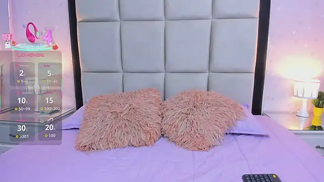 HannaClarrk  online show from September 9, 2025, 11:32 am