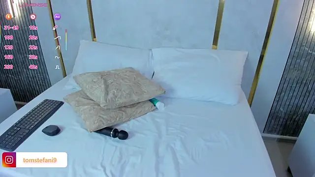 amor smith  online show from September 16, 2025, 2:56 am