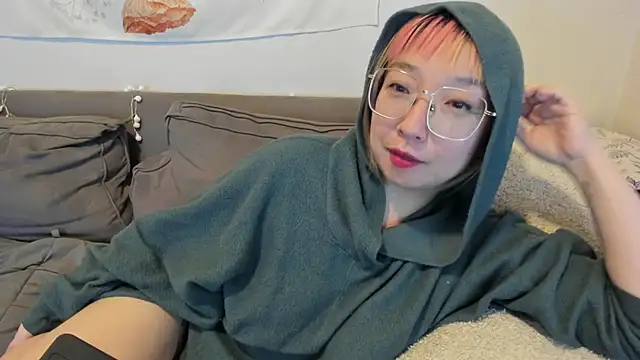 Snapshot of luxgray chatting on December 21, 2024, 2:19 am luxgray online show from December 21, 2024, 2:19 am