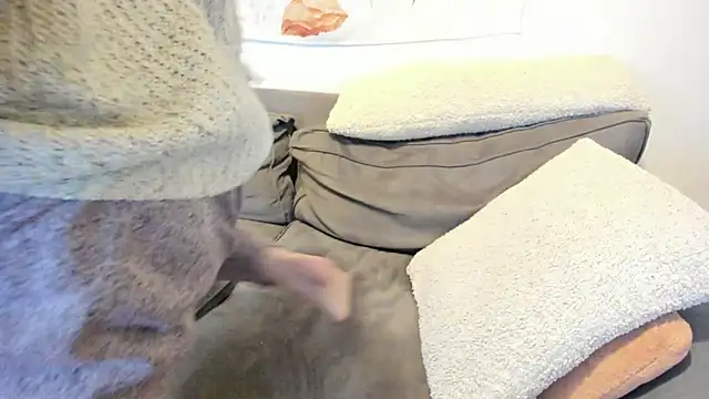 Snapshot of luxgray chatting on March 2, 2025, 12:42 am luxgray online show from March 2, 2025, 12:42 am