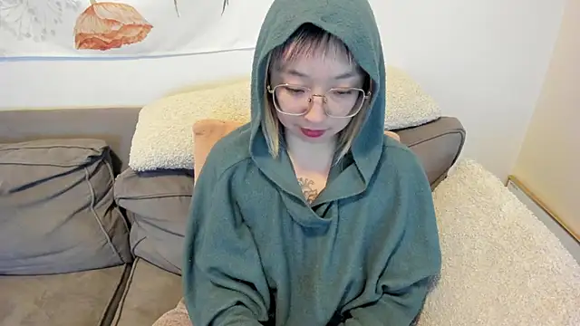 Snapshot of luxgray chatting on March 3, 2025, 12:59 am luxgray online show from March 3, 2025, 12:59 am