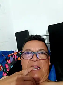 Anuviss lxx online show from January 14, 2026, 4:29 am