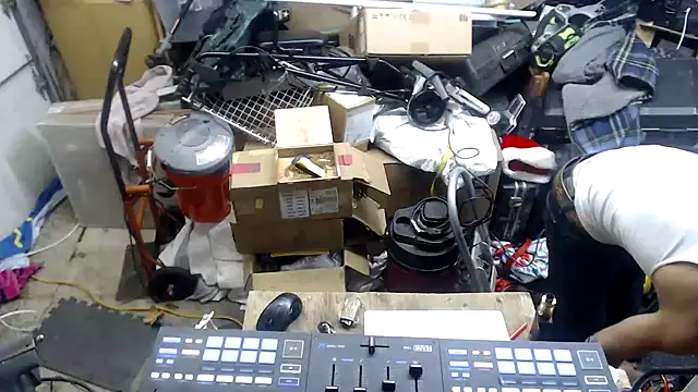 tongueispowerr6d9 online show from December 9, 2024, 5:18 am