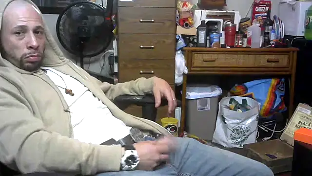 Snapshot of tongueispowerr6d9 chatting on May 16, 2026, 7:49 am tongueispowerr6d9 online show from May 16, 2026, 7:49 am