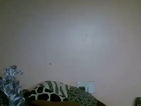 Snapshot of sweet_rozie chatting on January 7, 2026, 7:49 pm sweet rozie online show from January 7, 2026, 7:49 pm