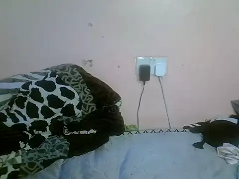 Snapshot of sweet_rozie chatting on January 13, 2026, 5:46 am sweet rozie online show from January 13, 2026, 5:46 am