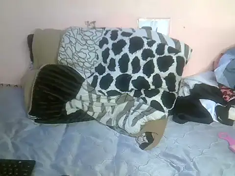 Snapshot of sweet_rozie chatting on January 15, 2026, 6:51 am sweet rozie online show from January 15, 2026, 6:51 am