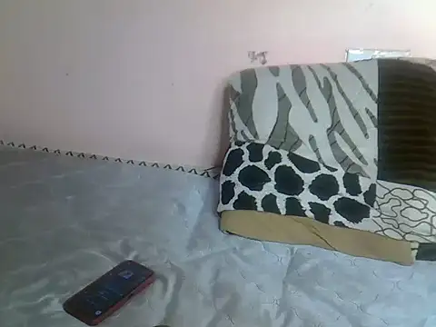 Snapshot of sweet_rozie chatting on February 12, 2026, 7:03 am sweet rozie online show from February 12, 2026, 7:03 am