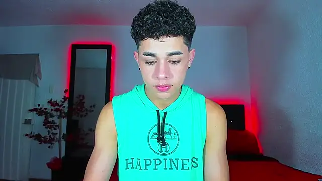 Snapshot of DavidfullOFlove chatting on December 3, 2024, 2:16 pm DavidfullOFlove online show from December 3, 2024, 2:16 pm