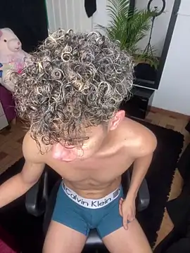 Snapshot of DavidfullOFlove chatting on September 26, 2025, 6:45 pm DavidfullOFlove online show from September 26, 2025, 6:45 pm