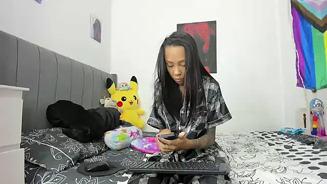 Laizasamantha2 online show from January 14, 2025, 2:00 pm