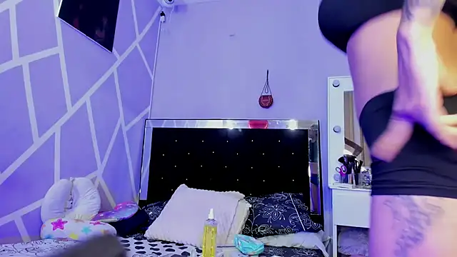 Laizasamantha2 online show from February 26, 2026, 7:24 pm