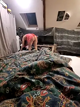 LoLa-69-X online show from October 16, 2025, 7:42 am