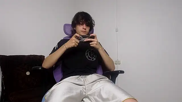 Snapshot of alex_connorr chatting on March 23, 2026, 2:04 am alex connorr online show from March 23, 2026, 2:04 am