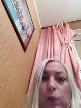 Snapshot of cutecatXXX chatting on December 20, 2024, 9:50 pm cutecatXXX online show from December 20, 2024, 9:50 pm