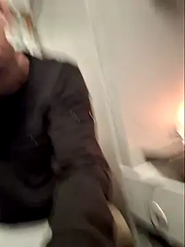 bibananaman online show from October 24, 2025, 12:41 am