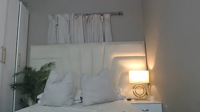 naughtyblackdolie online show from October 25, 2025, 10:26 pm