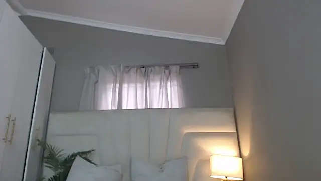 naughtyblackdolie online show from January 18, 2026, 9:13 am