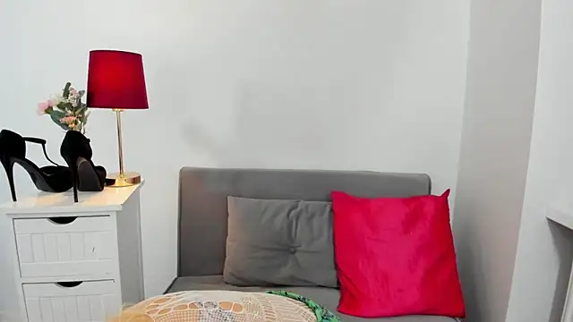 CrystalHotty online show from February 26, 2025, 11:04 pm