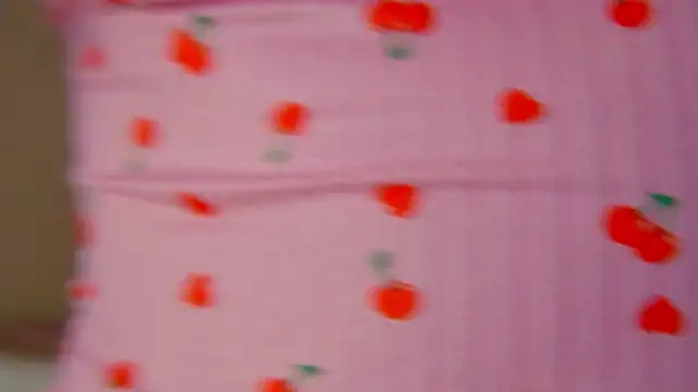 LiliLinn online show from November 1, 2025, 5:42 am