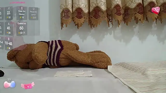 Snapshot of Mia-Tsuki- chatting on February 18, 2025, 10:27 am Mia-Tsuki- online show from February 18, 2025, 10:27 am