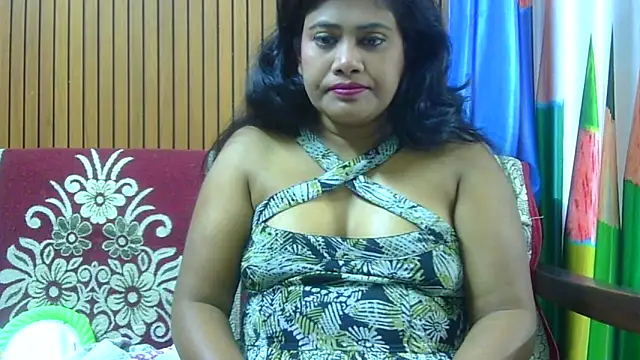 Snapshot of sexy_roma chatting on November 26, 2025, 7:15 pm sexy roma online show from November 26, 2025, 7:15 pm