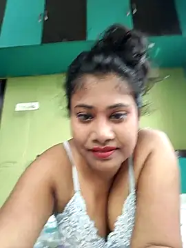 Snapshot of sexy_roma chatting on April 4, 2026, 8:12 am sexy roma online show from April 4, 2026, 8:12 am