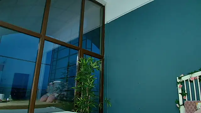 AlicePirs online show from November 19, 2025, 5:18 am