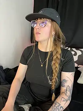 tekila   online show from October 17, 2025, 10:23 pm