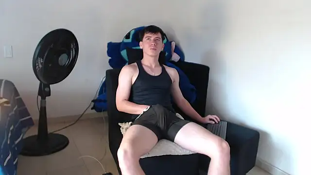 Snapshot of harry_greg21 chatting on February 20, 2026, 1:44 pm harry greg21 online show from February 20, 2026, 1:44 pm