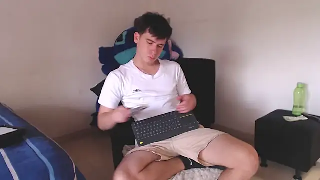 Snapshot of harry_greg21 chatting on February 21, 2026, 3:46 pm harry greg21 online show from February 21, 2026, 3:46 pm