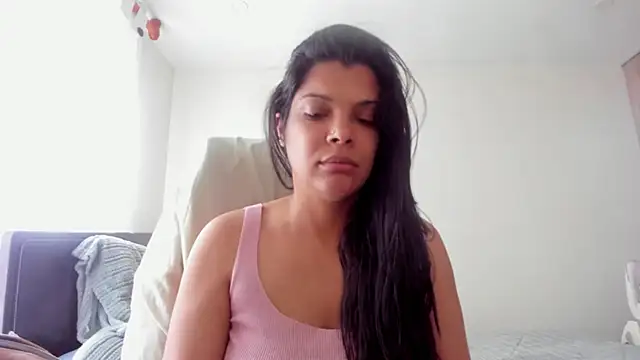 Sweetdreamses  online show from October 9, 2025, 2:26 pm