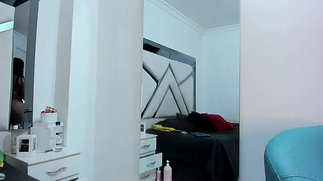 katherineFostel online show from February 24, 2026, 4:05 pm