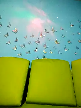 evelyn prince1 online show from October 6, 2025, 10:23 am