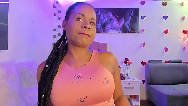 Snapshot of Camille_rose_ chatting on February 25, 2025, 7:47 pm Camille rose online show from February 25, 2025, 7:47 pm