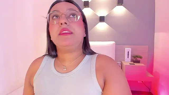 ellamontoya online show from January 29, 2025, 4:47 am