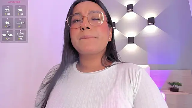 ellamontoya online show from March 11, 2025, 4:21 am