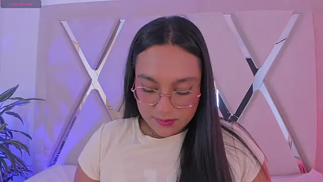 ellamontoya online show from February 17, 2026, 11:18 am