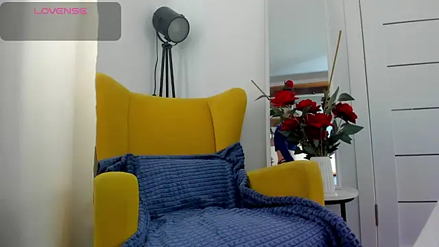 Snapshot of miissblonde chatting on April 10, 2026, 1:55 am miissblonde online show from April 10, 2026, 1:55 am