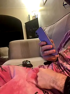 Snapshot of EE123458 chatting on November 23, 2025, 8:08 pm EE123458 online show from November 23, 2025, 8:08 pm