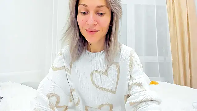 Mona Cruz online show from February 5, 2025, 8:25 pm