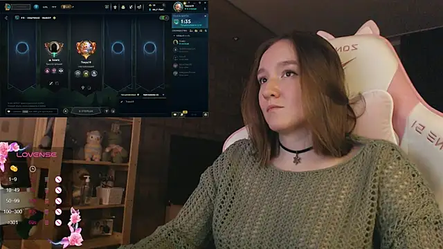 MoonlishSiren online show from November 6, 2025, 9:05 pm