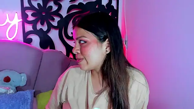 Snapshot of your_little_naughty1 chatting on December 28, 2024, 3:37 am your little naughty1 online show from December 28, 2024, 3:37 am